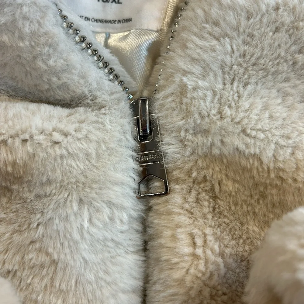 Ladies Garage Zip Up Sweaters. - Picture 3 of 4